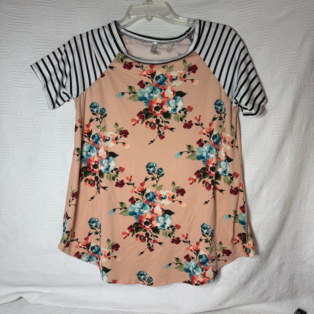 Simply Ruby Floral and Striped Women's Short‎ Sleeve Top size small